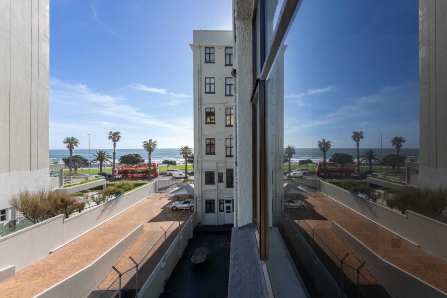 1 Bedroom Property for Sale in Sea Point Western Cape